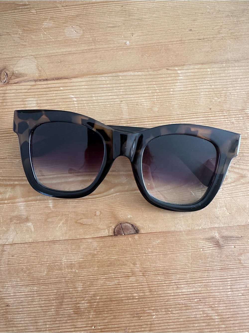 Quay Classic Tortoiseshell Square Sunglasses - Women